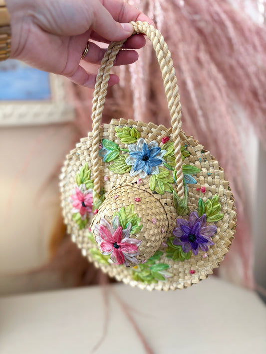 Small woven sun hat purse