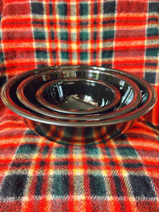 Black Pyrex mixing bowl set of 3