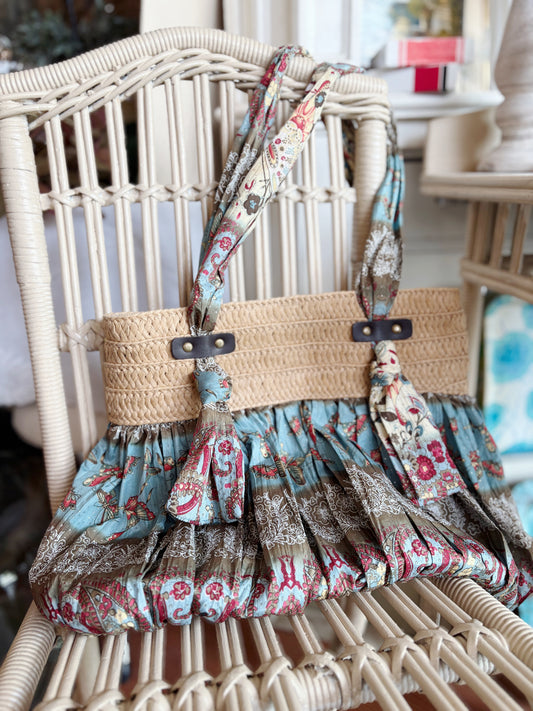 Denver Hayes Colourful pattern Large Purse - woven detail