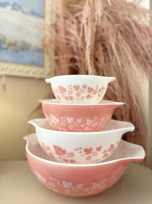 Gooseberry Cinderella Mixing Bowl Set of 4 441 - 444