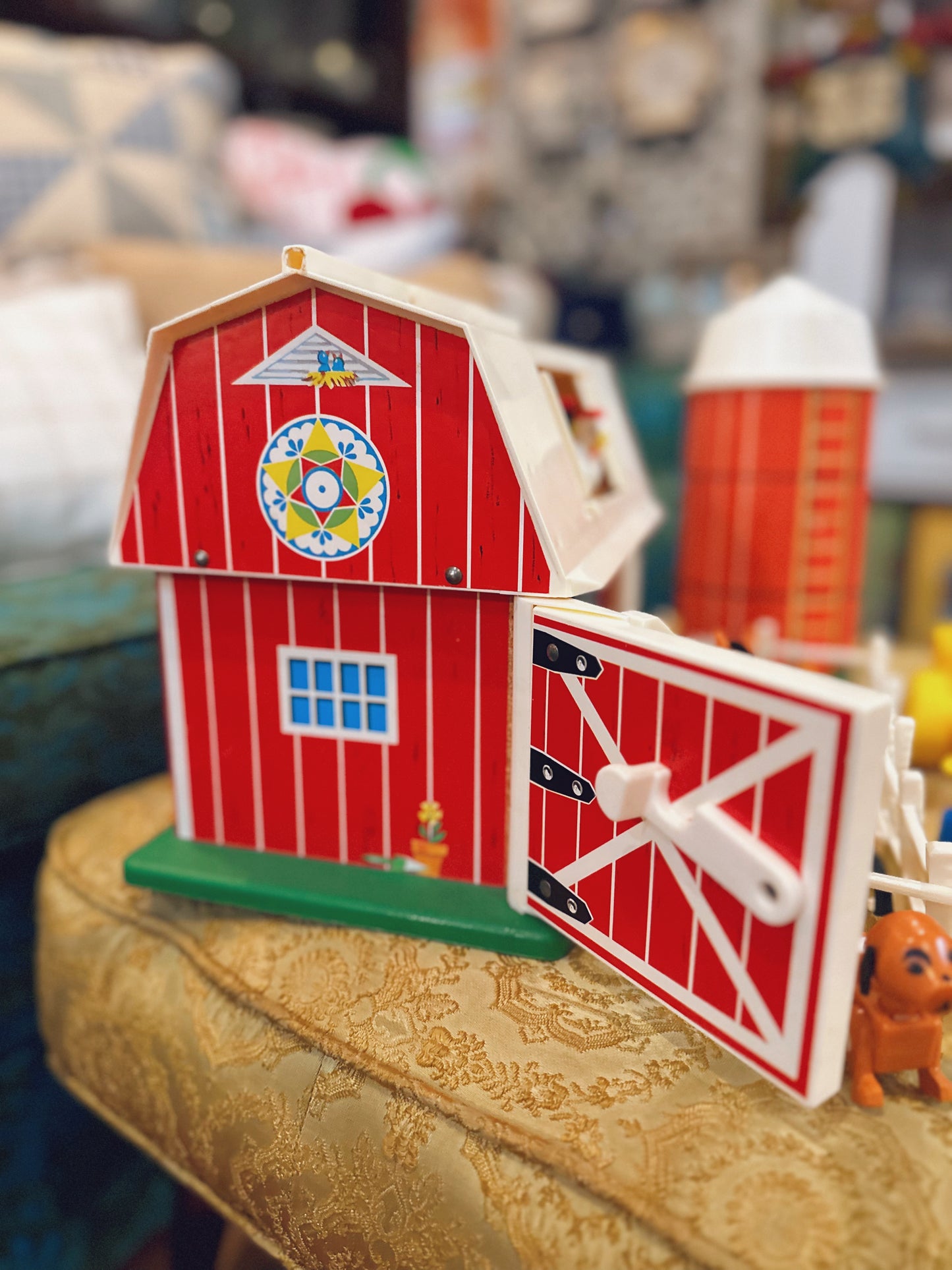 1967 Fisher Price Family Farm (complete)