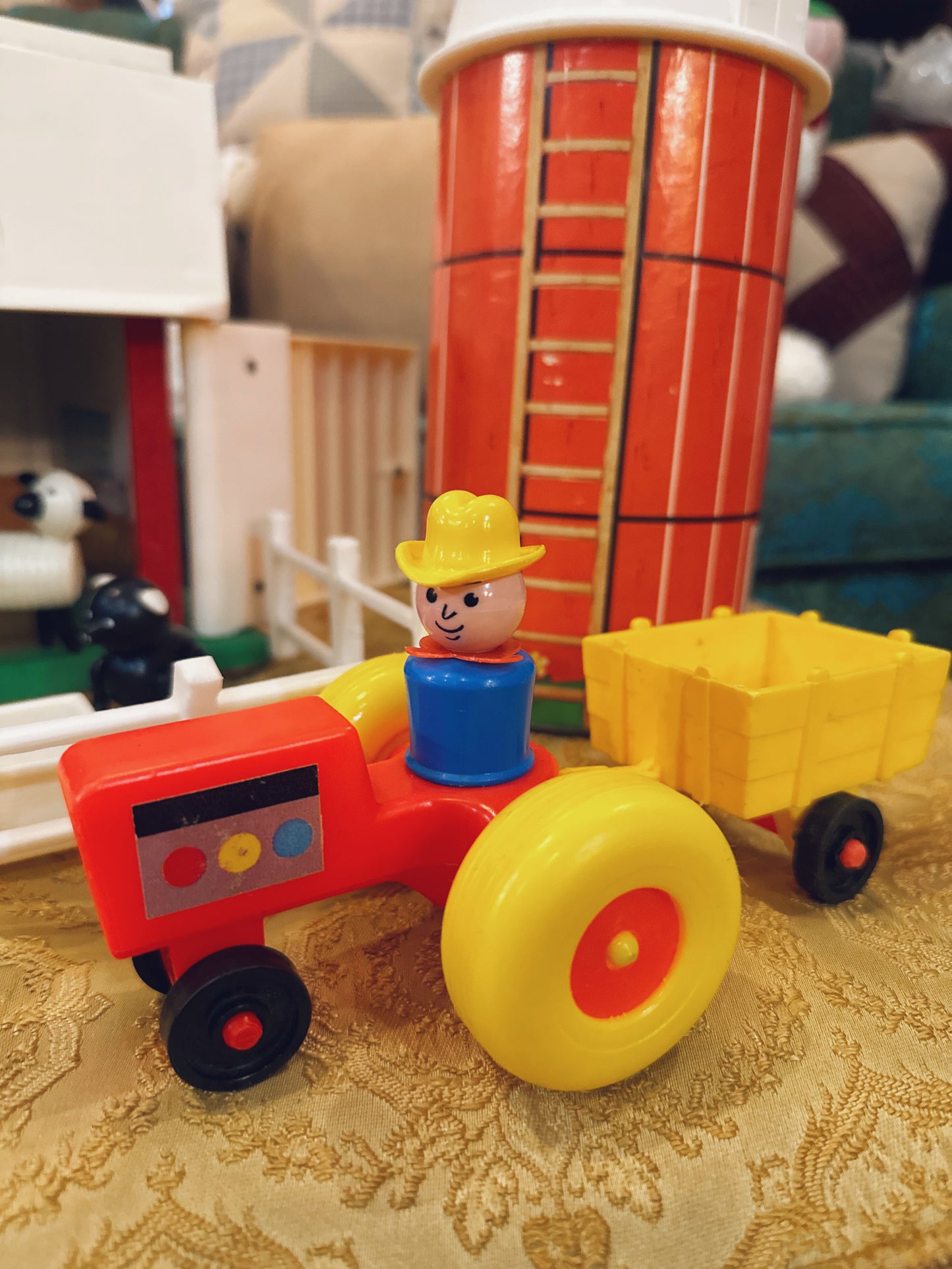 1967 Fisher Price Family Farm (complete)