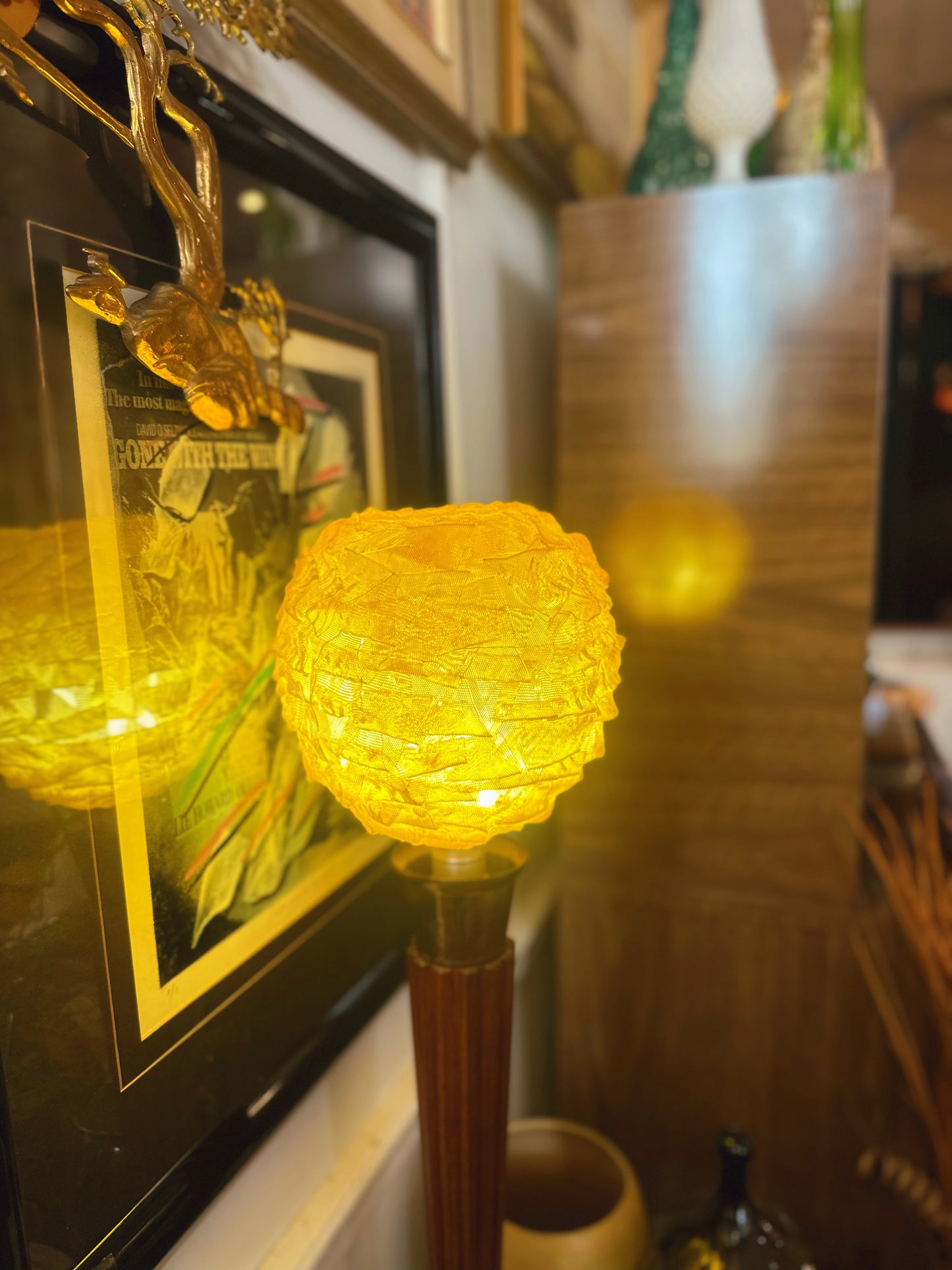 1960s Spaghetti lamp bulb in yellow