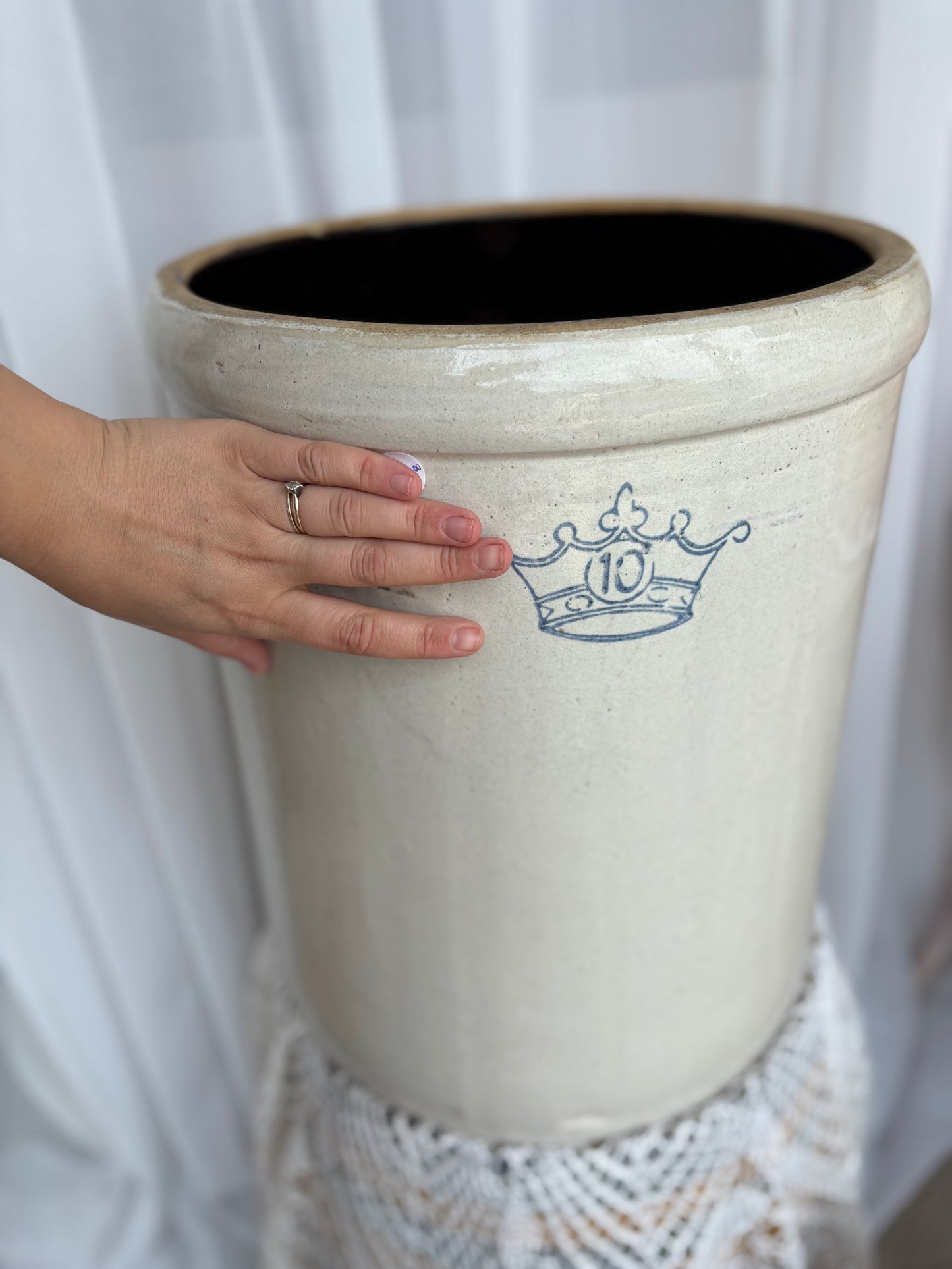 Stoneware 10 Gallon Crock