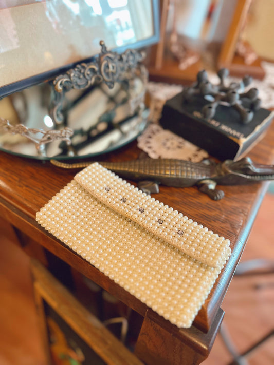 Small Pearly Rhinestone Clutch