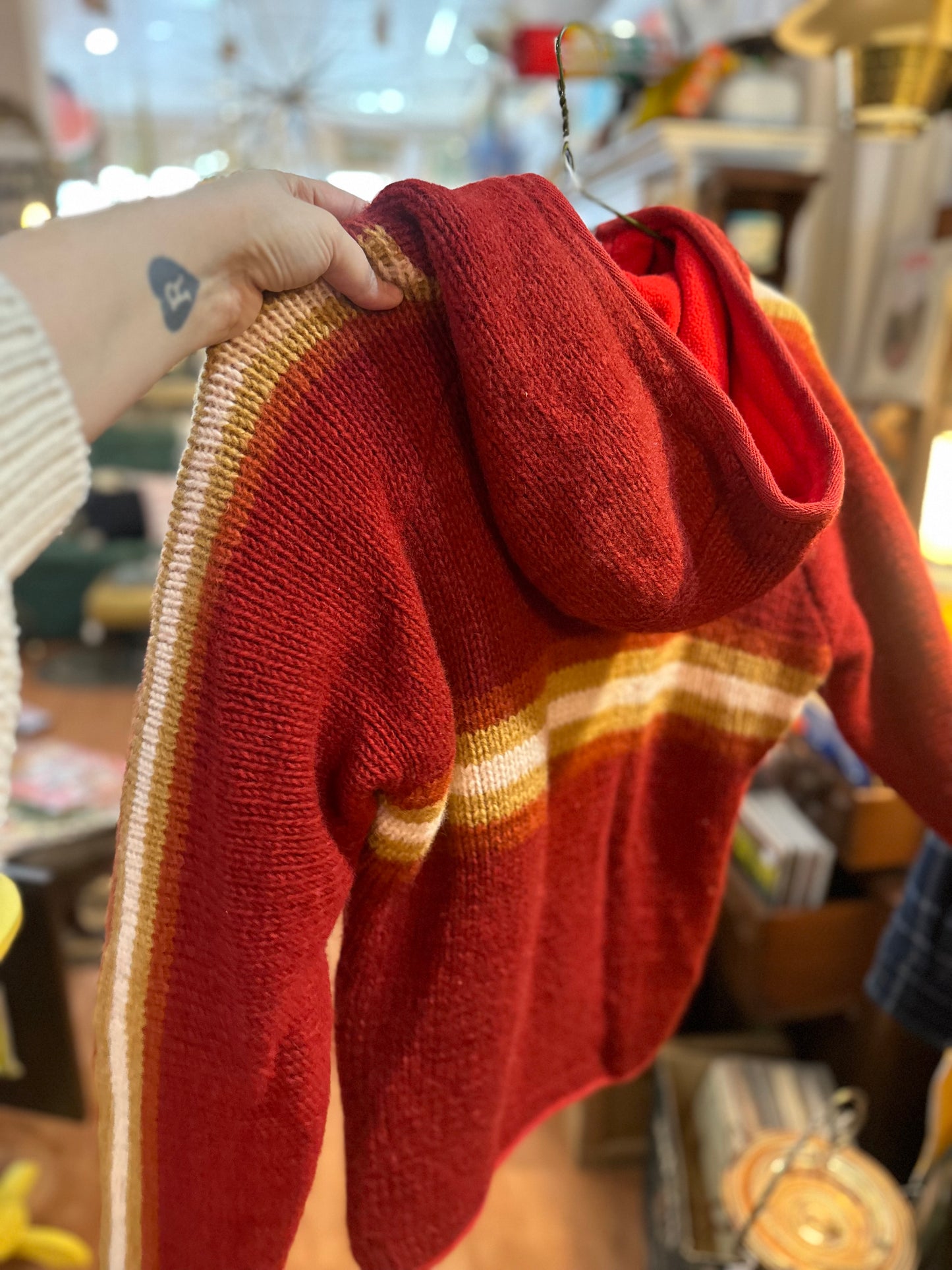 Small Laundromat 100% wool zip-up sweater with fleece lining