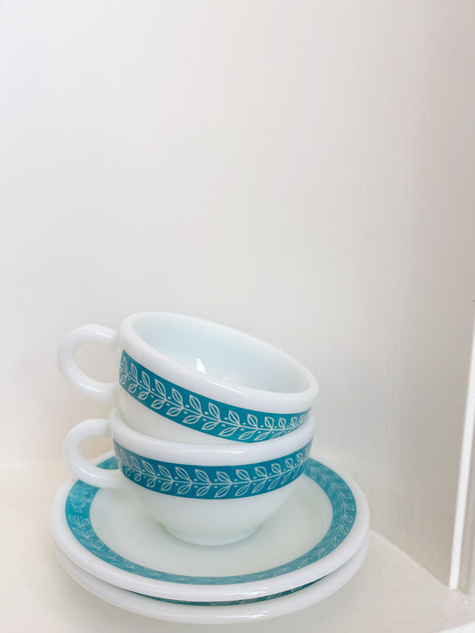 Pyrex Tableware By Corning Turquoise Blue Laurel Cup & Saucers
