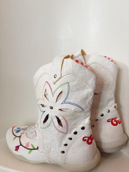 Cuties Cowgirl boots with bird detail size 4 1/2