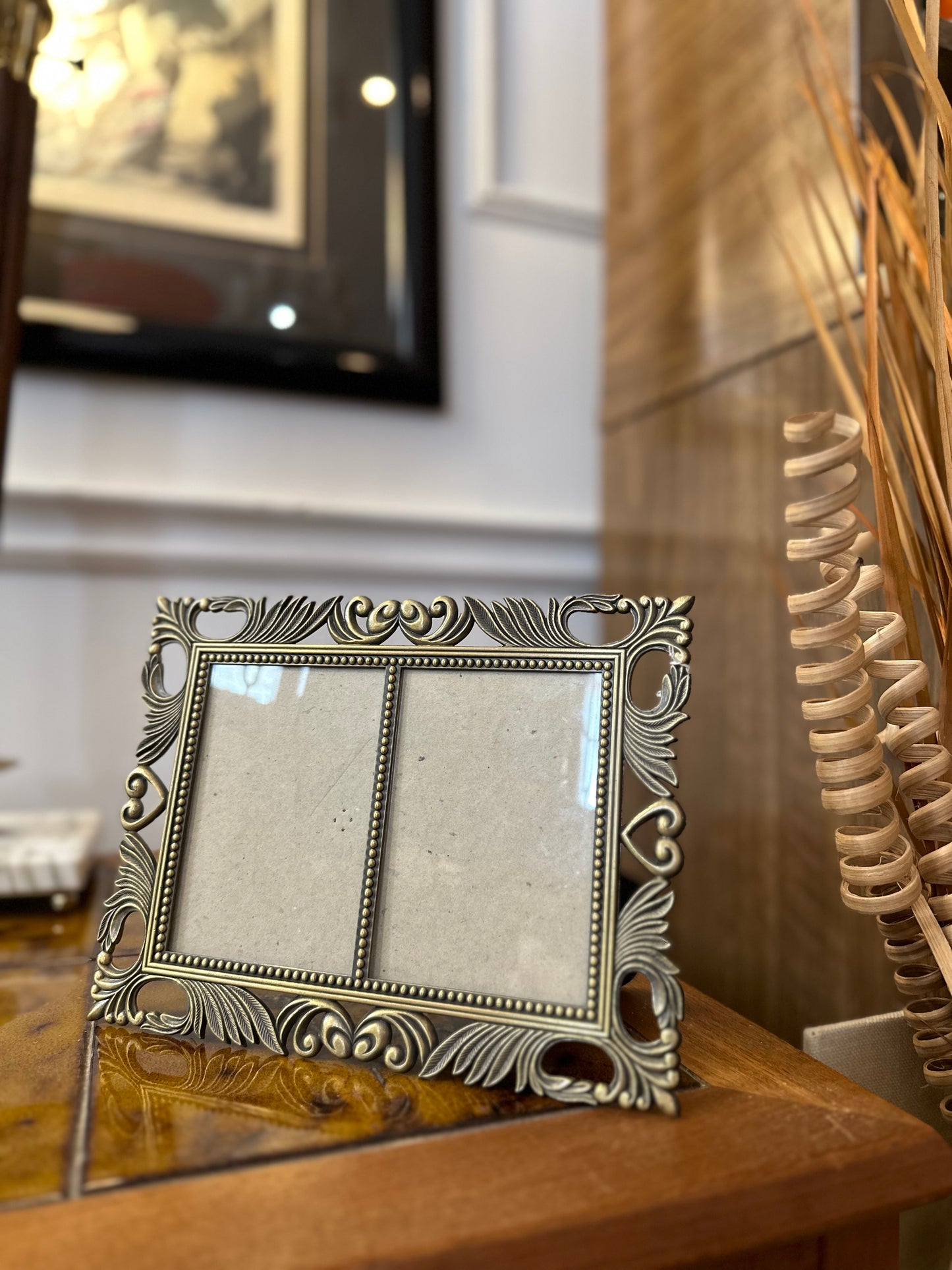 Metal heart picture frame for 2 pictures