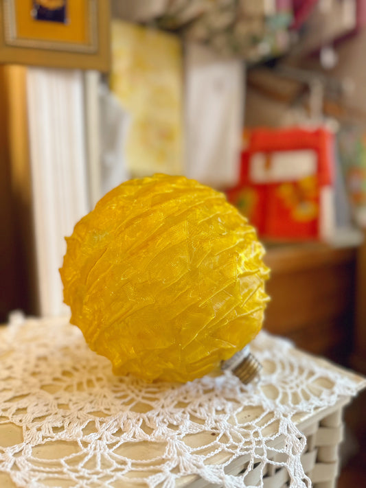 1960s Spaghetti lamp bulb in yellow