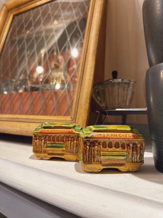 SNCO San Francisco Trolley Cable Car Souvenir Salt & Pepper Shakers
