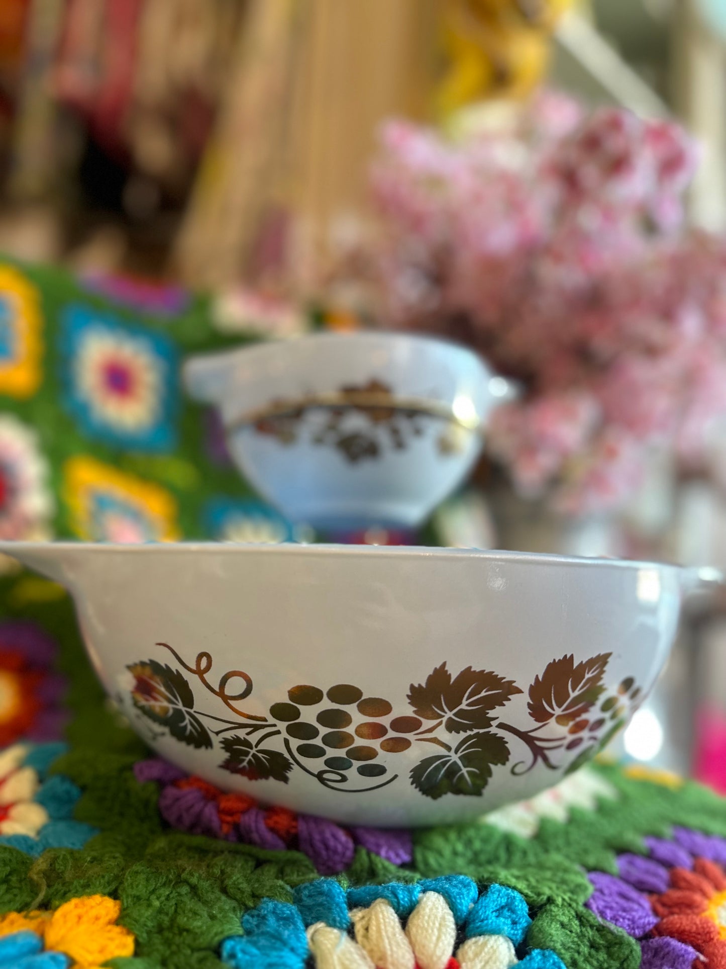 Pyrex 1960s Gold Grape Chip & Dip Bowl