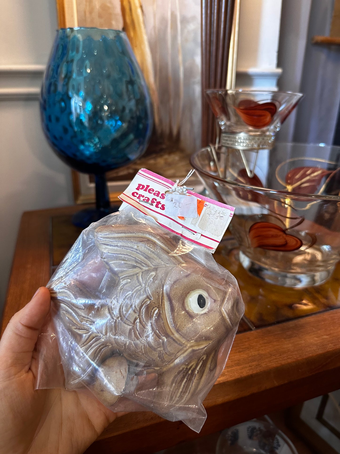 Chalkware Fish and bubble set in original packaging