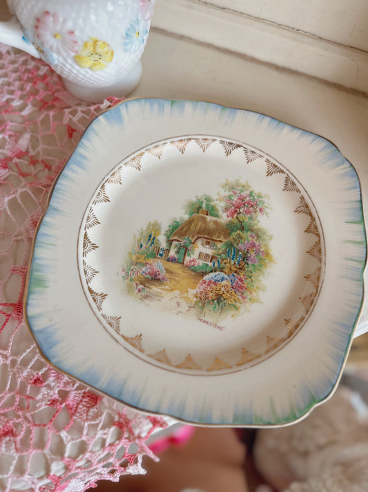 Porcelain Plate H & K Tunstall Homestead Cottage Home & Gardens