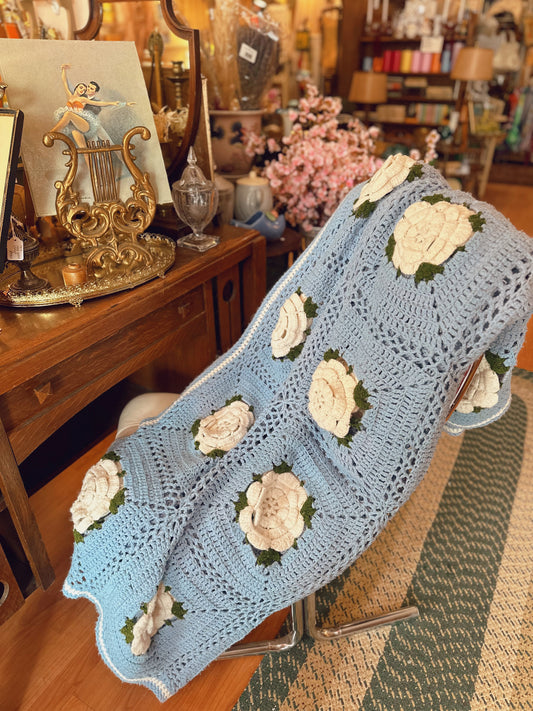 Large crochet floral blanket (60x102)