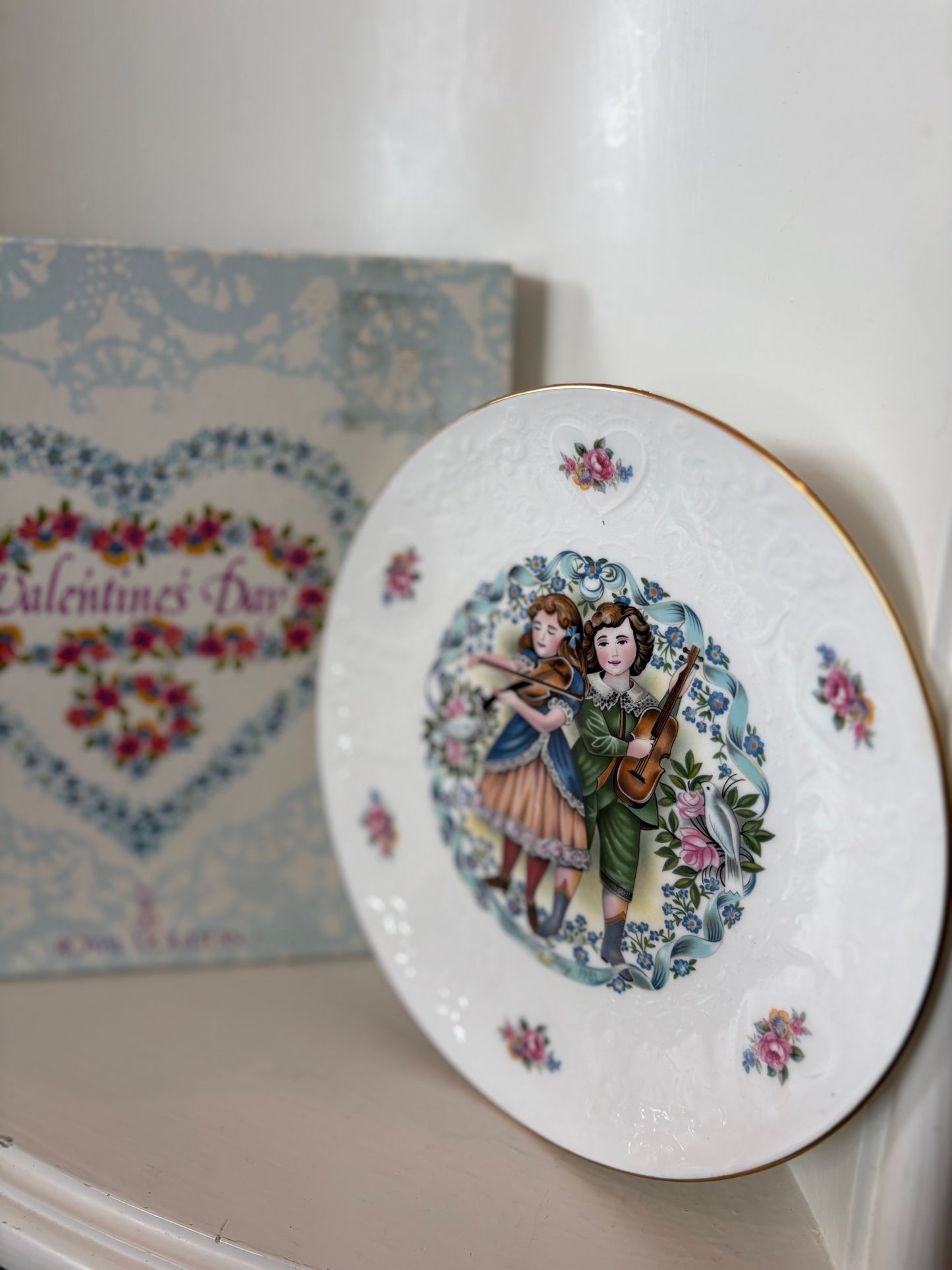 1981 Valentines Day Royal Doulton Plate