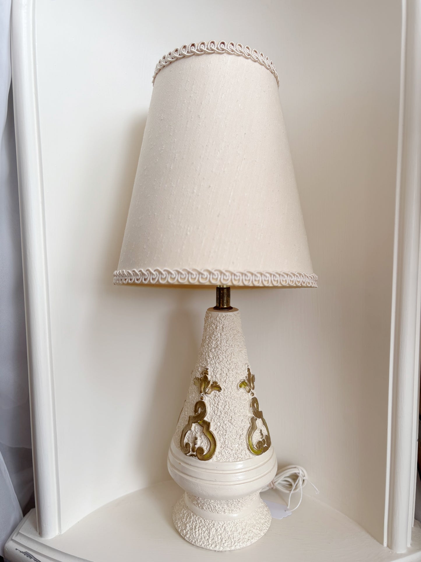 Pair of white lamps with gold detail