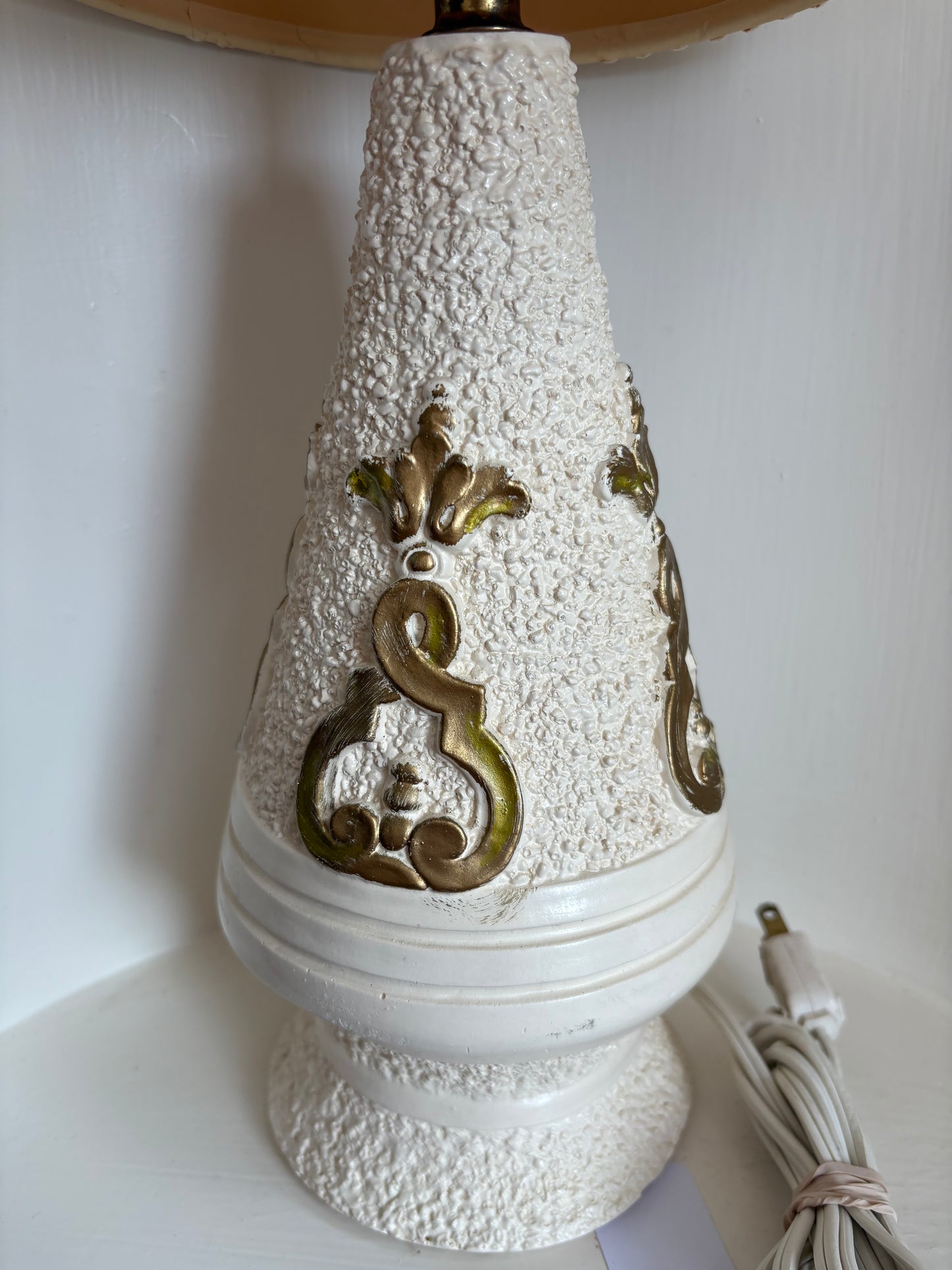 Pair of white lamps with gold detail