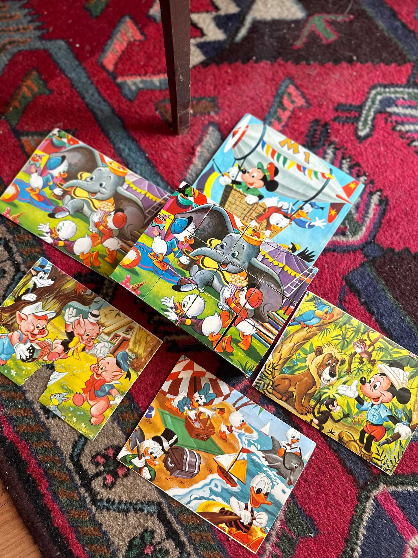 Six sided Disney puzzle! Made in Germany. Comes with 5 photos