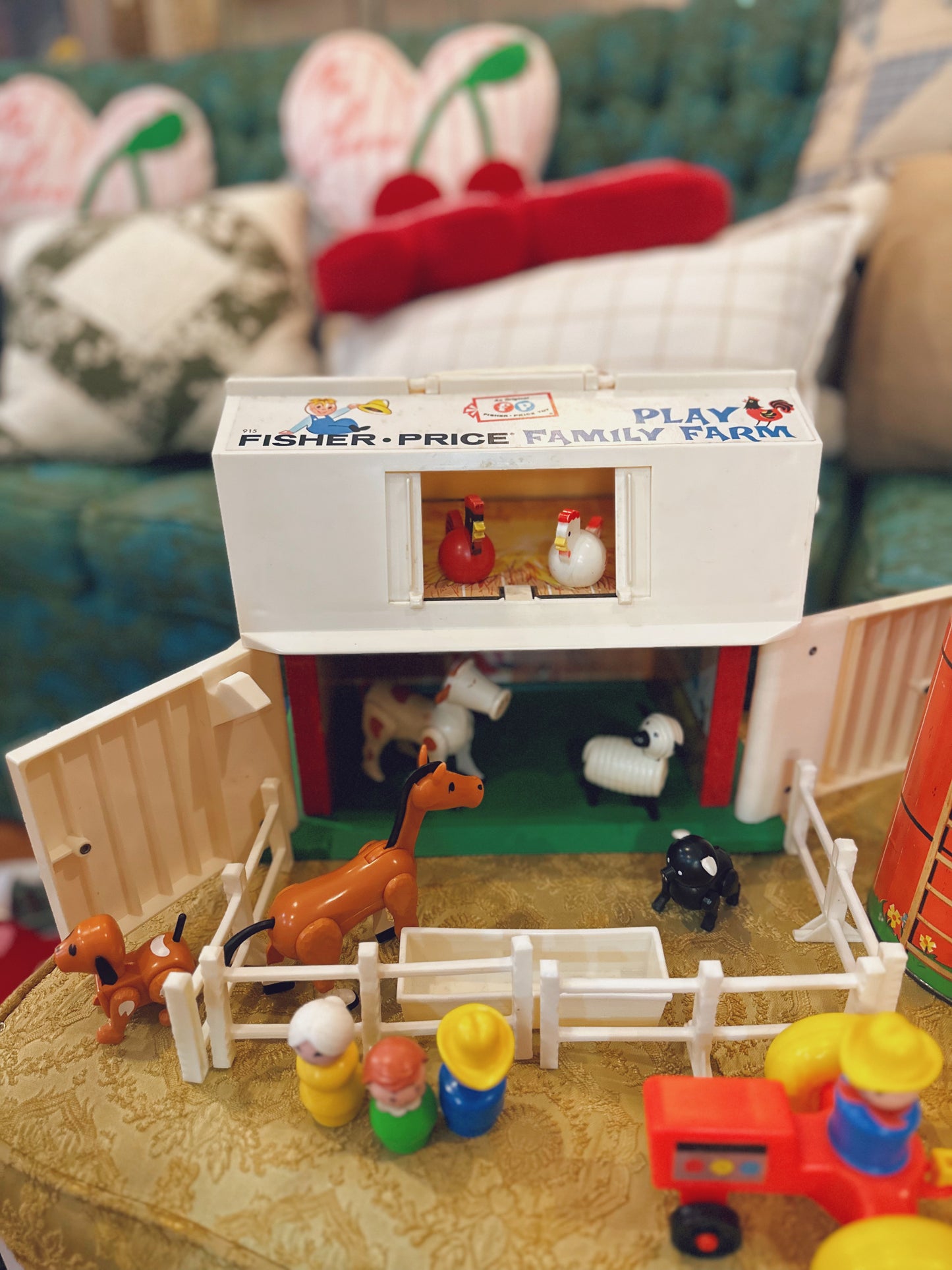 1967 Fisher Price Family Farm (complete)