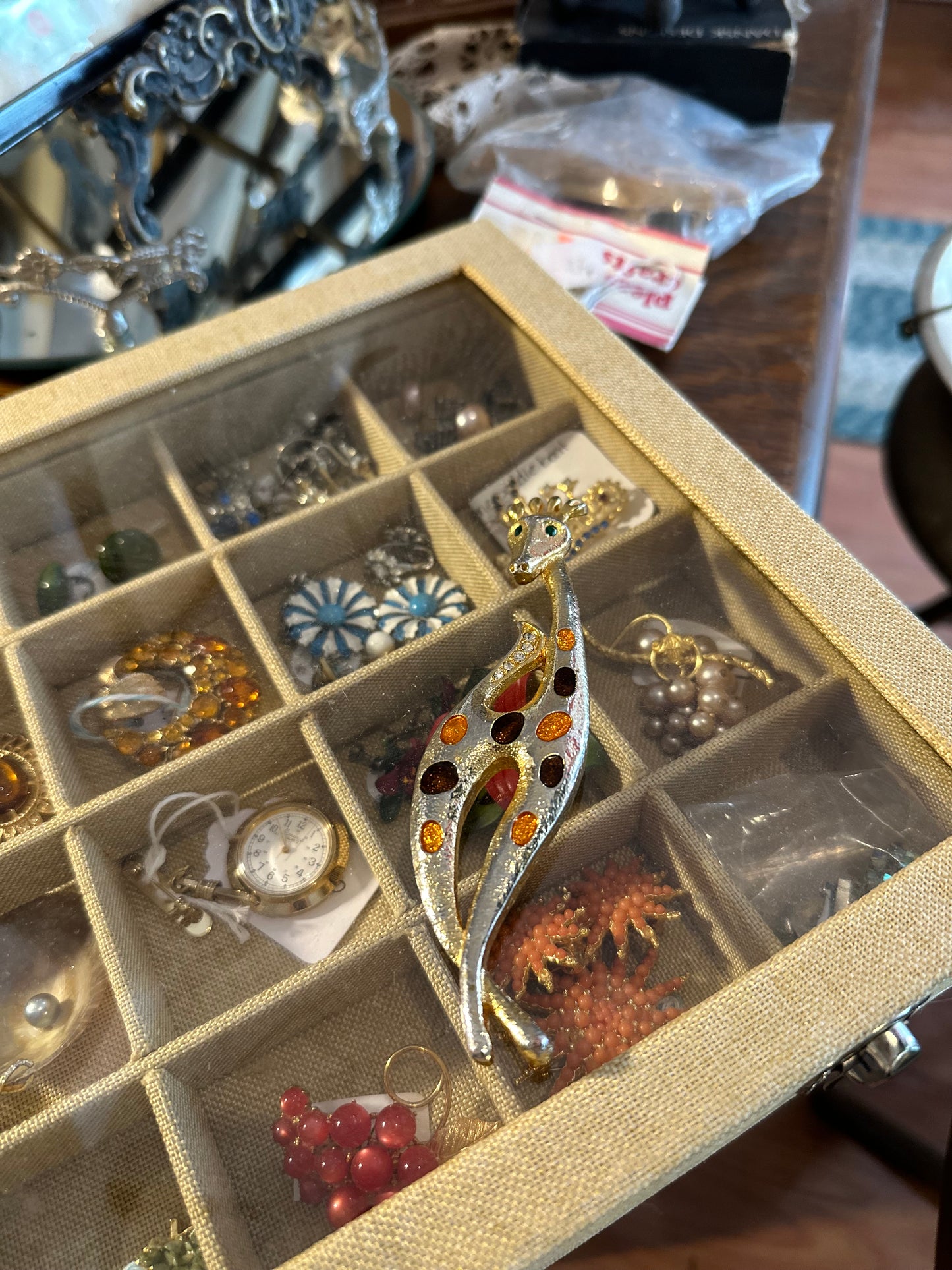 Mid Century Modern Giraffe Pin