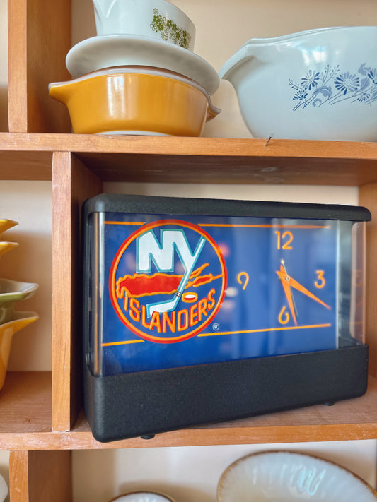 Rare 8os Florescent New York Islanders Clock