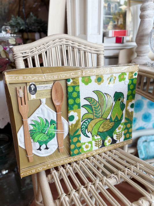 Lady Christina 4 piece salad set - made in Canada (100% cotton)