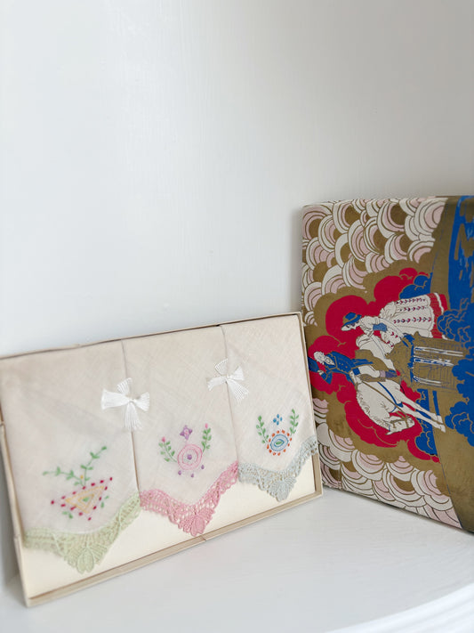 Floral handkerchief set in original box