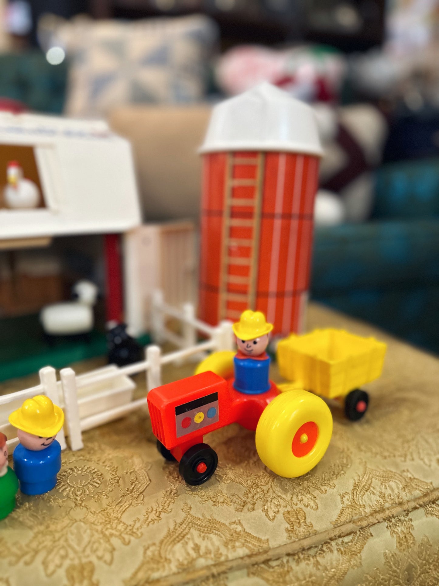 1967 Fisher Price Family Farm (complete)