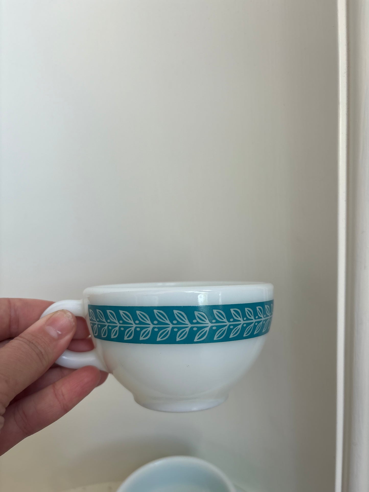 Pyrex Tableware By Corning Turquoise Blue Laurel Cup & Saucers