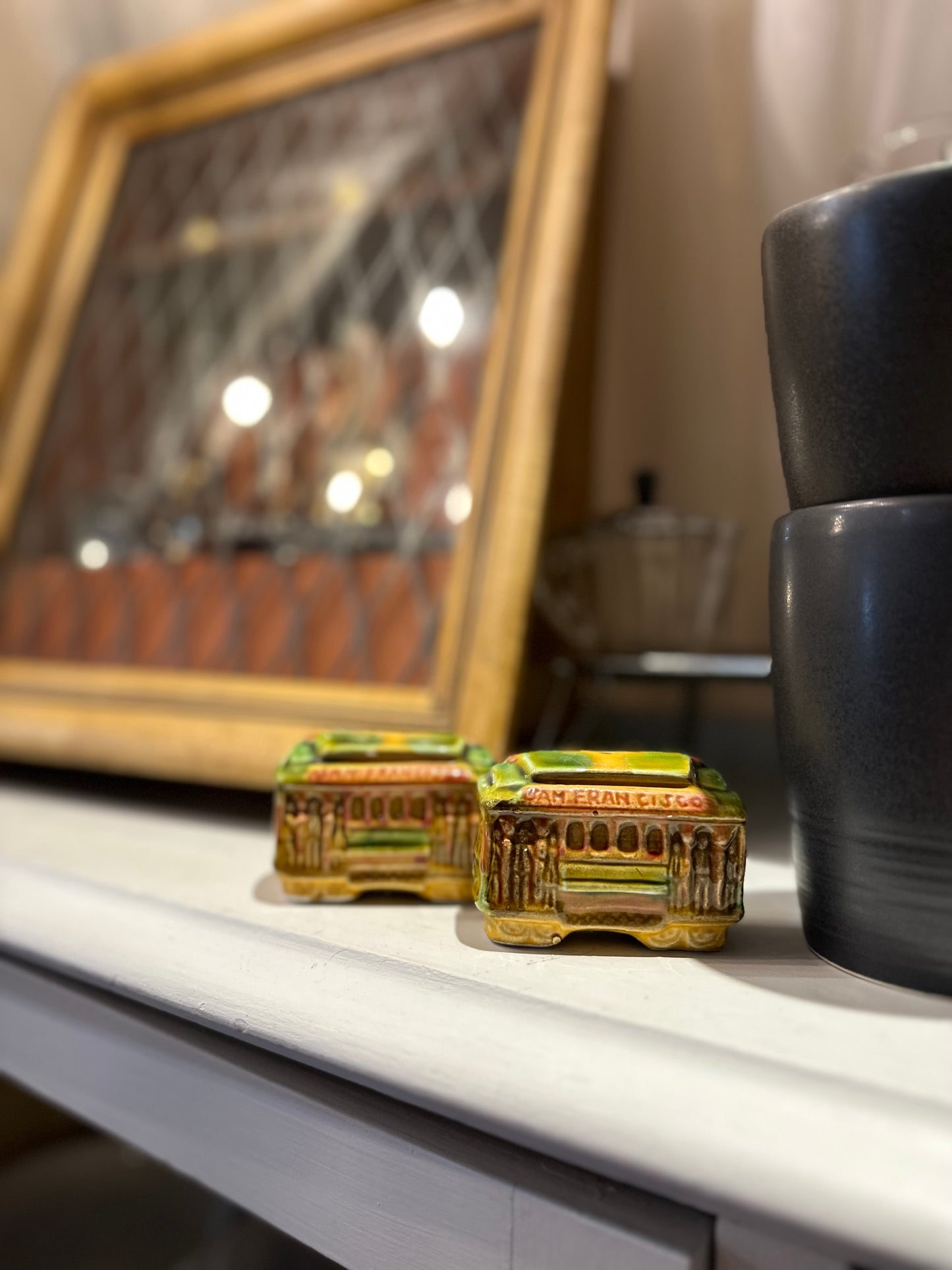 SNCO San Francisco Trolley Cable Car Souvenir Salt & Pepper Shakers