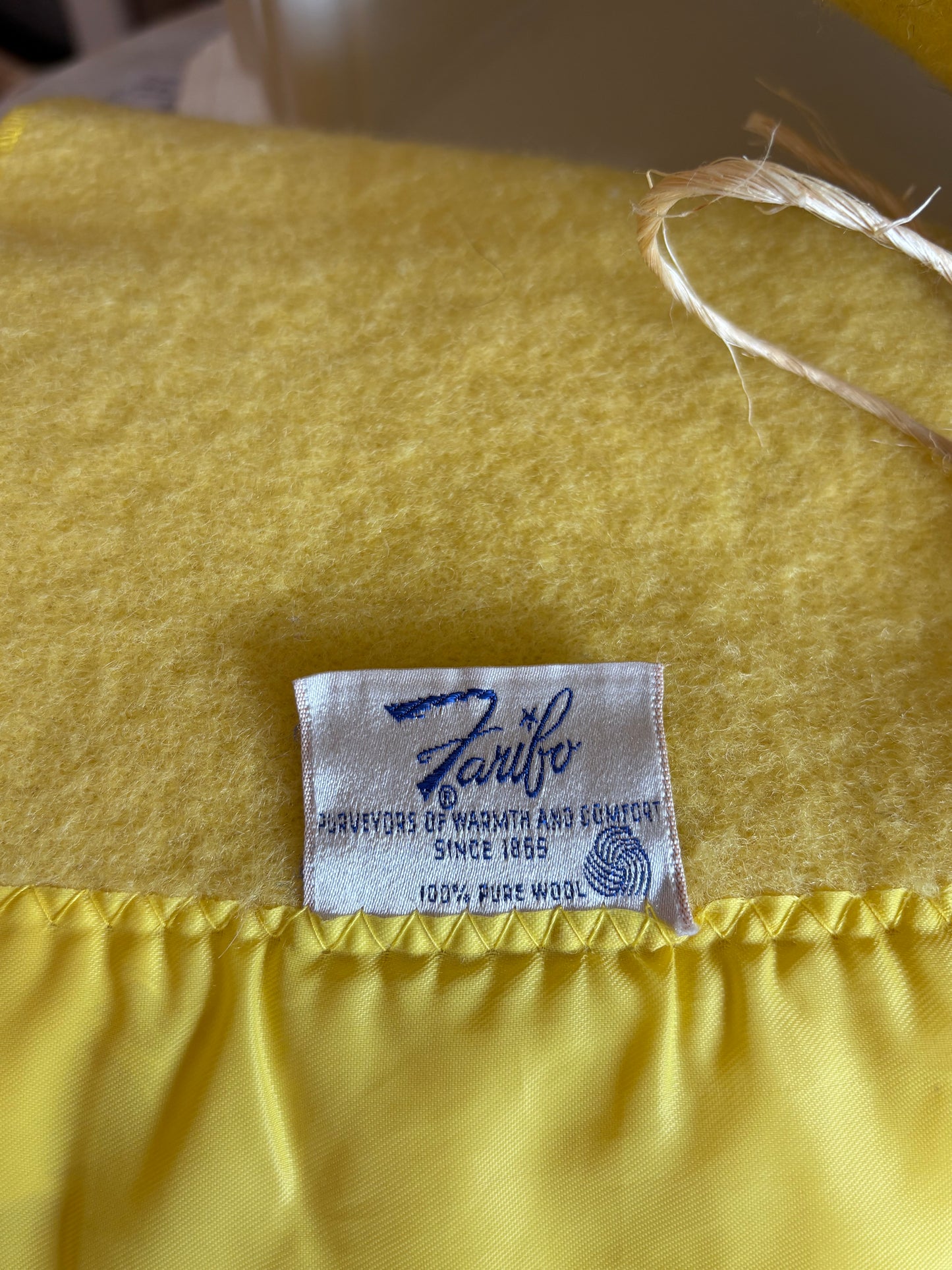 Faribo 100% wool yellow blankets - great condition