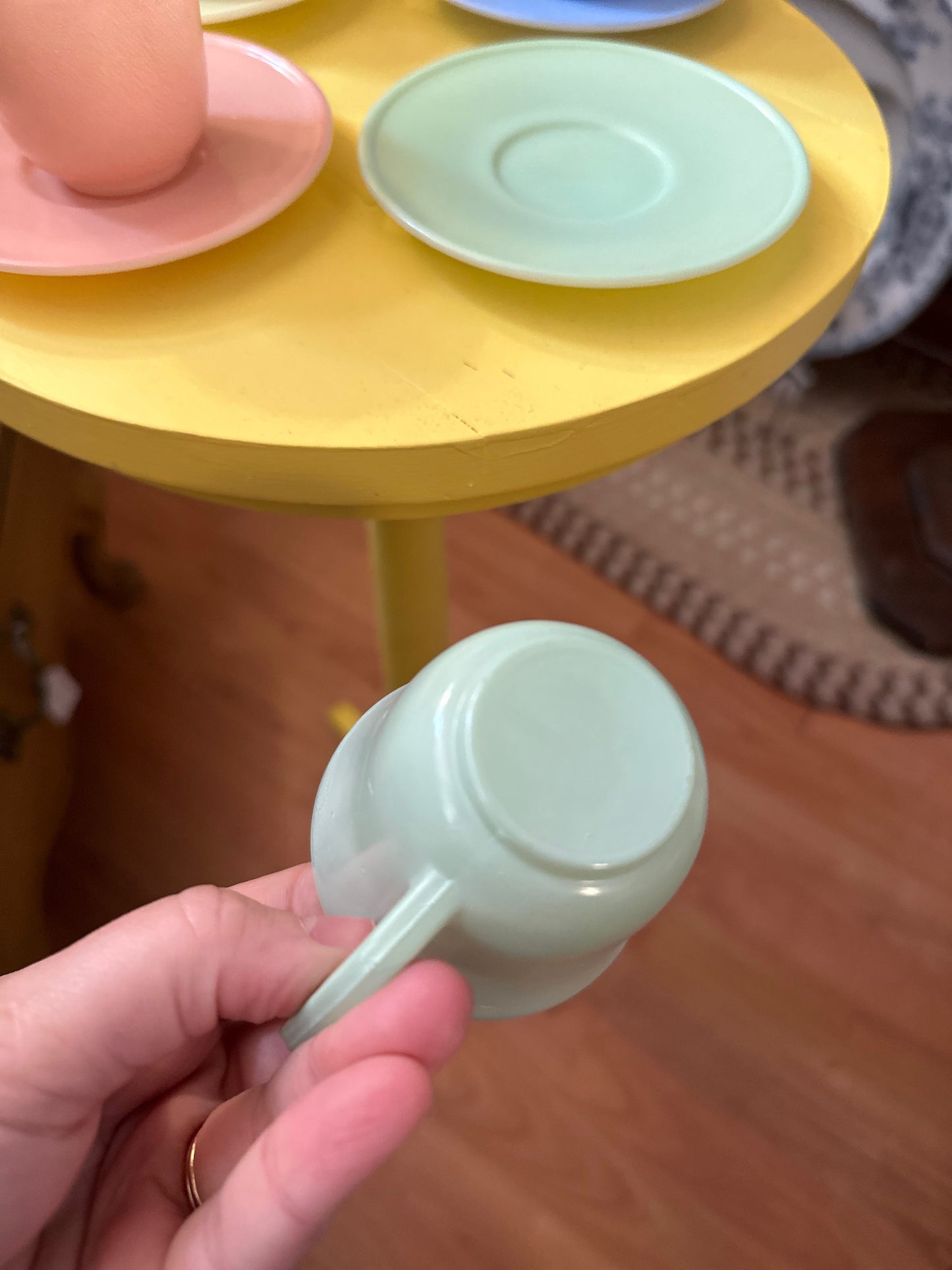 Hazel Atlas Pastel children’s tea cups