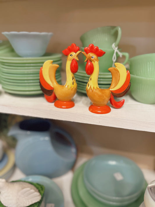 Holt Howard 1960s Rooster Salt & Pepper Shaker Set
