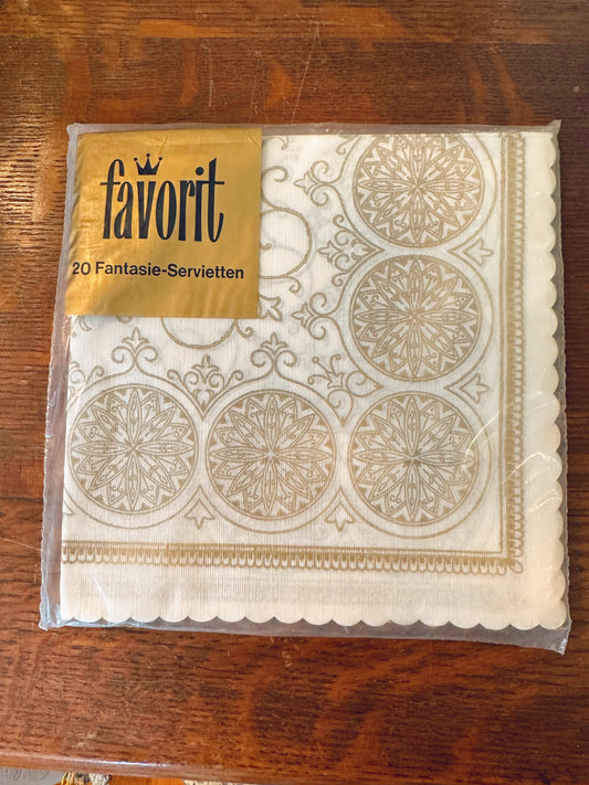 Favourit Medallion paper napkins - made in Germany