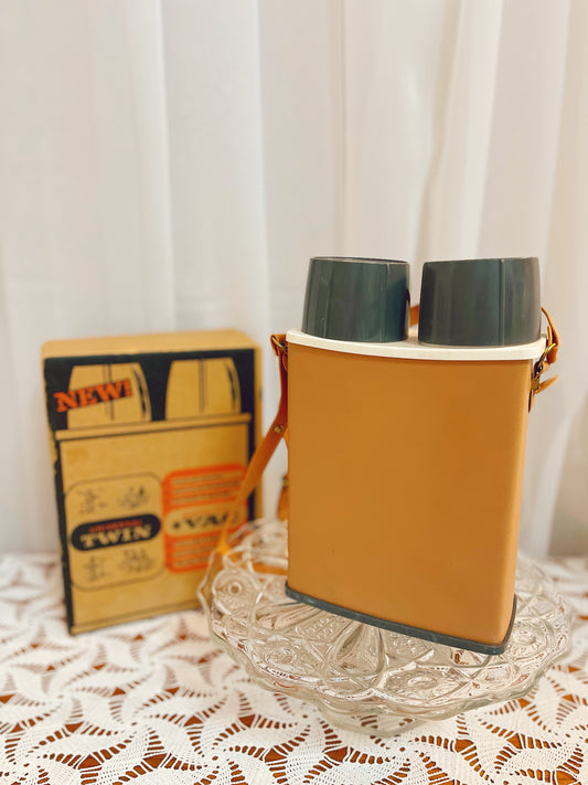 Universal Twin Safari VAC thermos