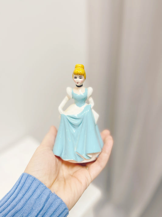 Walt Disney Productions Japan - Cinderella Figurine