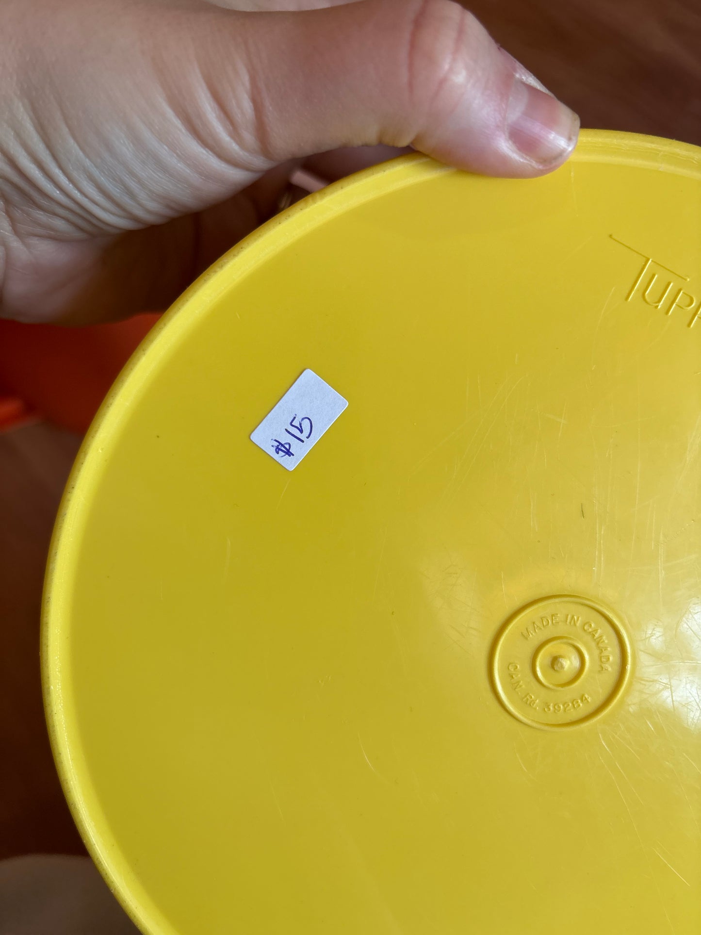 Tupperware Harvest Gold Round - 1205-1 with lid