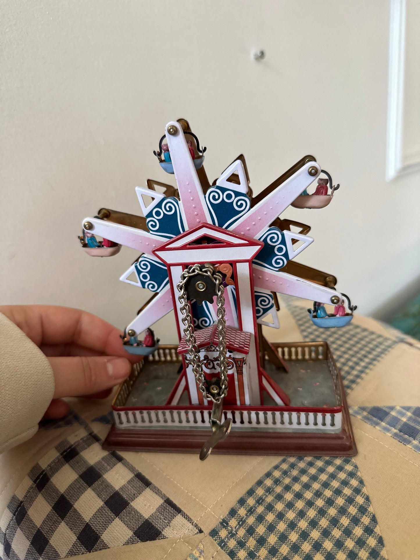 Garneck 345 Ferris Wheel Tin Toy