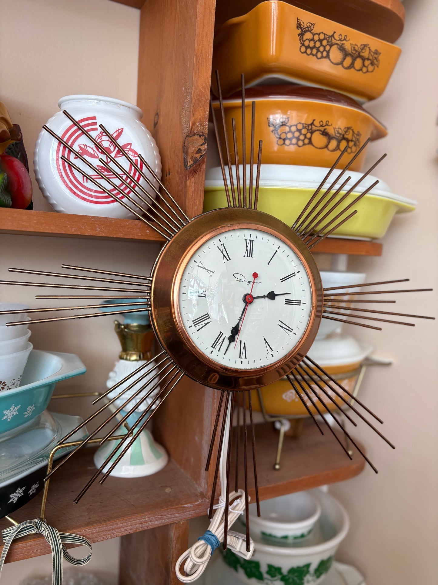 1960s Ingraham Canadian Wall Clock - works great