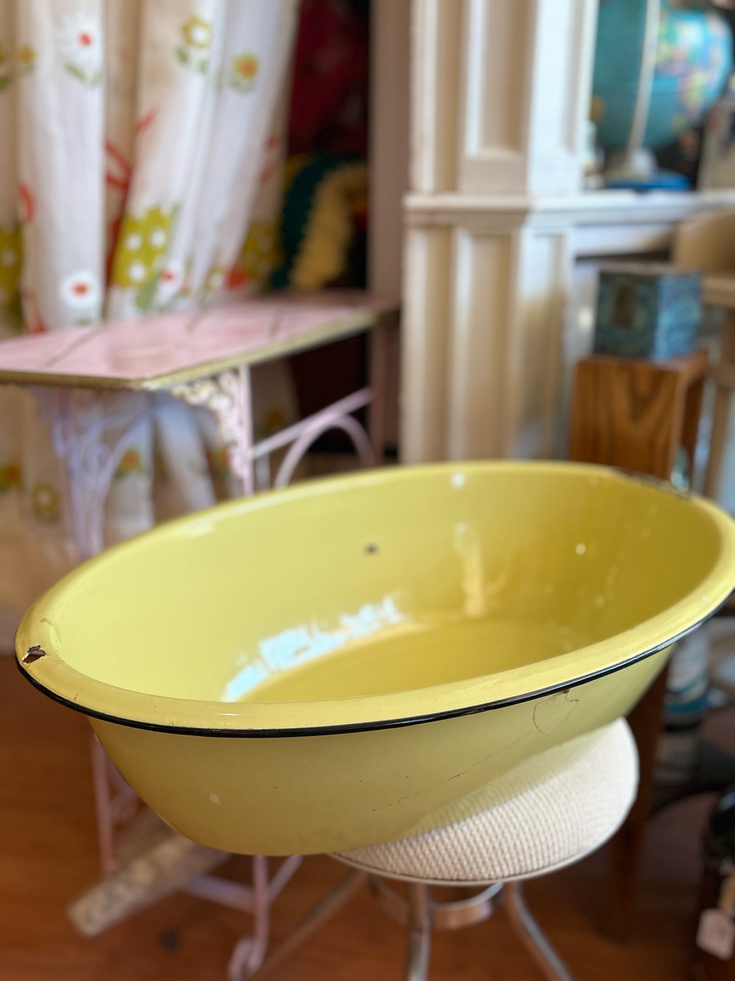 24” Enamled Steel Pan