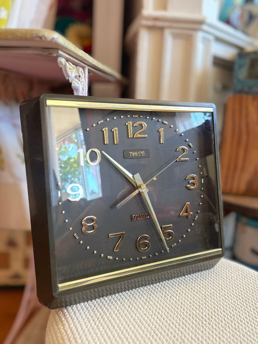 1970 Topps Wall Clock - battery operated