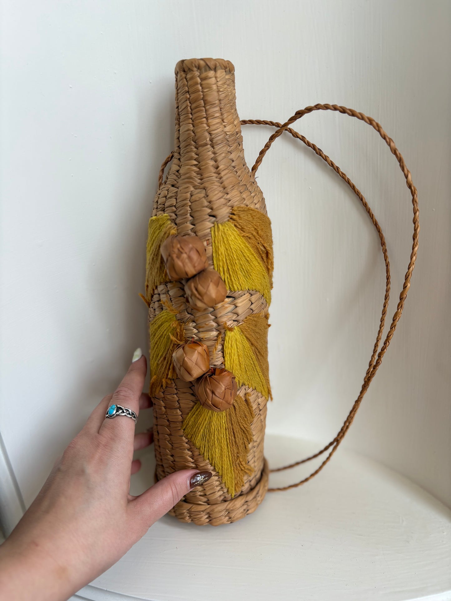 Straw Wine Holder