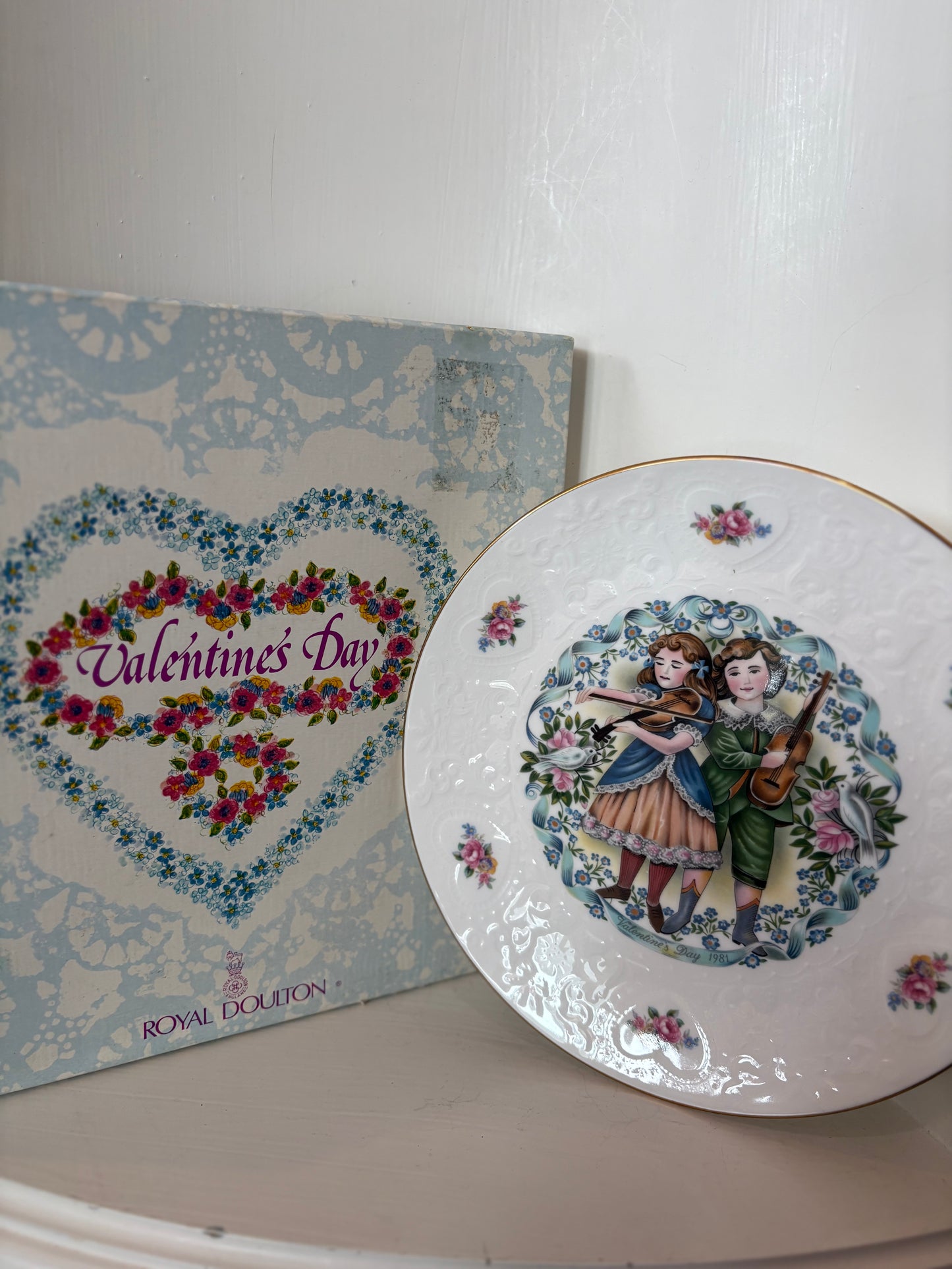 1981 Valentines Day Royal Doulton Plate