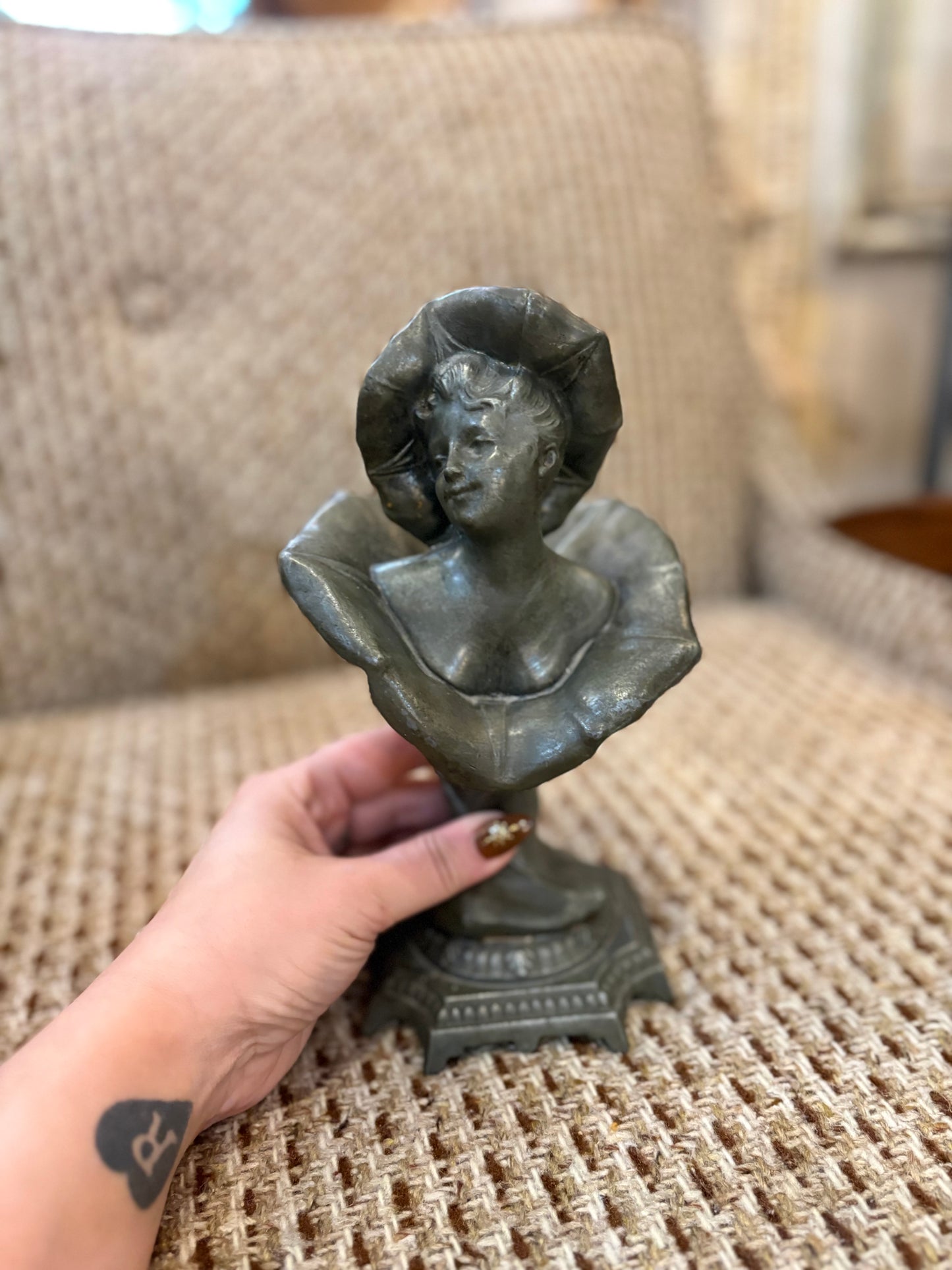 “Femme Fleur” Henri Godet Bronze Heavey Cast (1890s-1910) unsigned