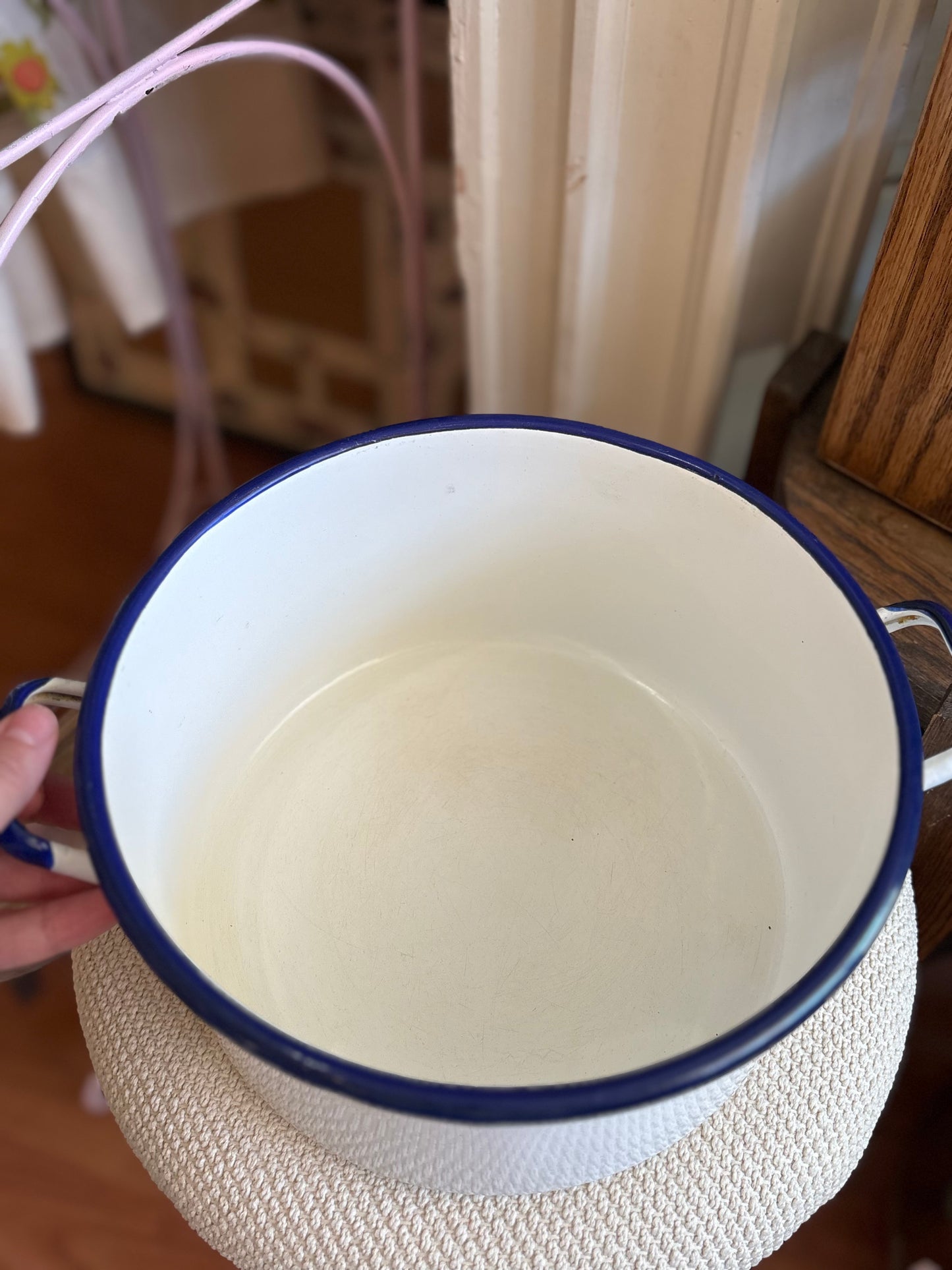 Blue & White medium Enamelware Pot
