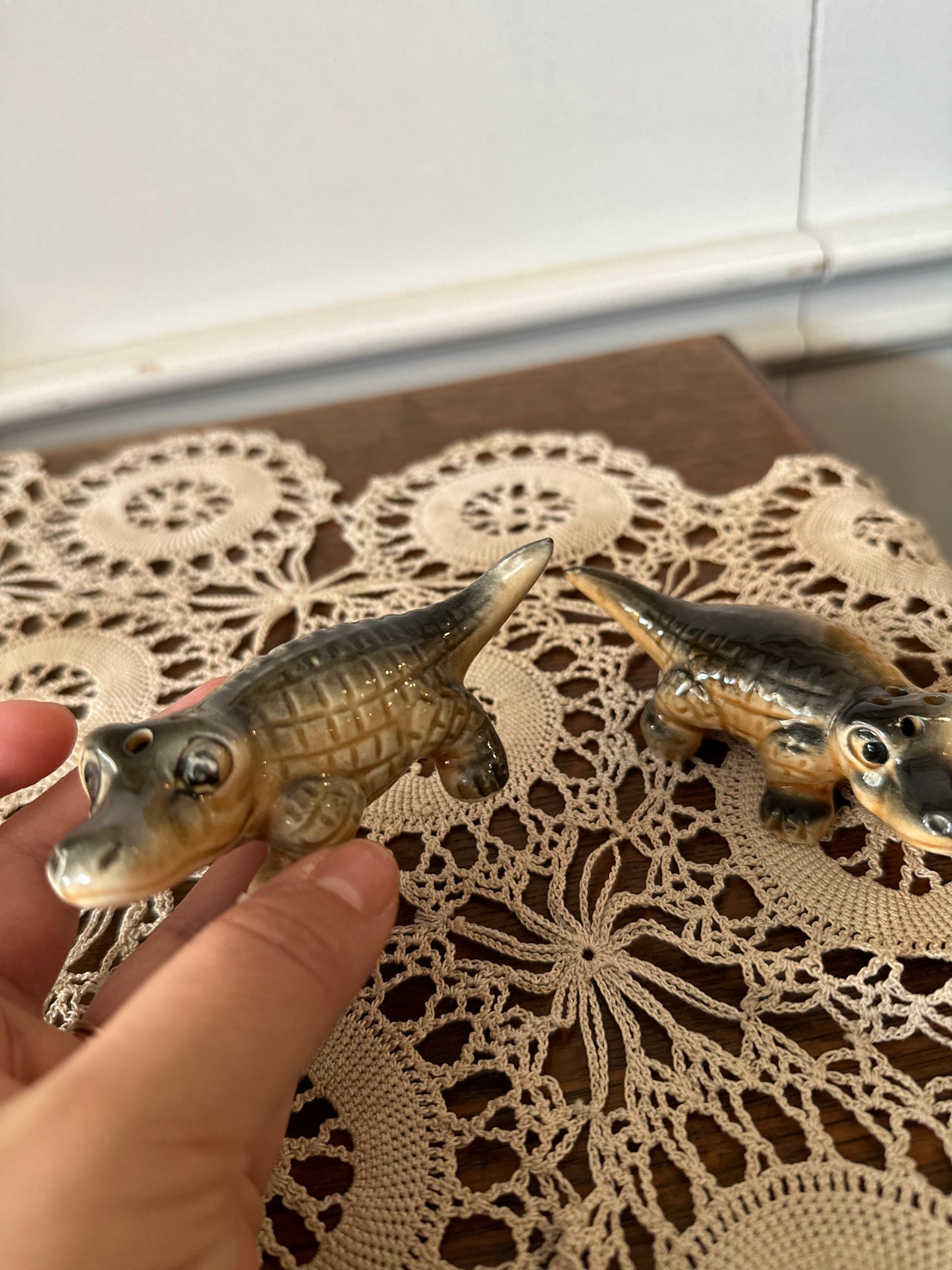 Ceramic alligator Salt & Pepper shakers - made in Japan