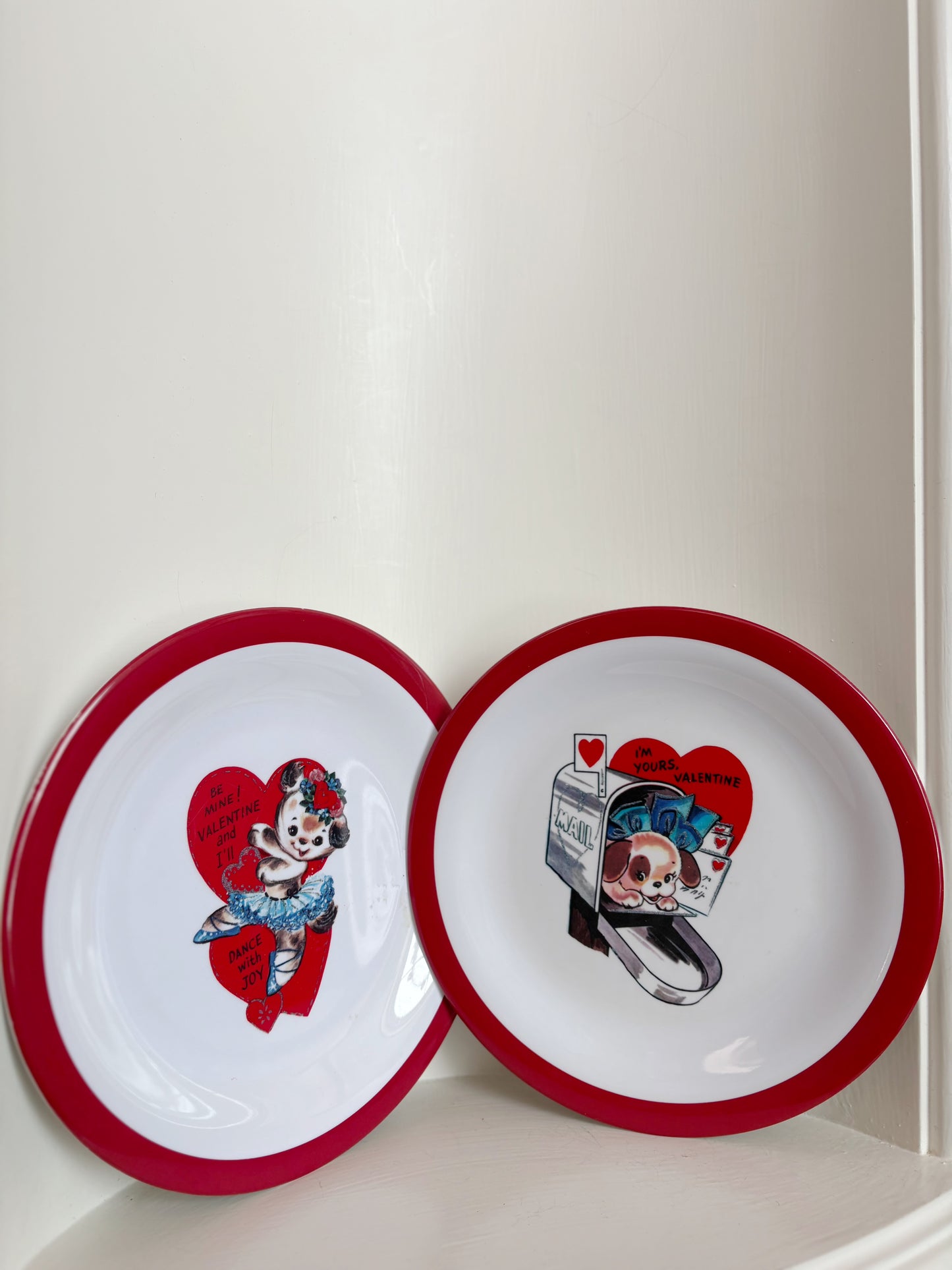 Pottery Barn Kids Plastic Valentines Day Plates - set of 4