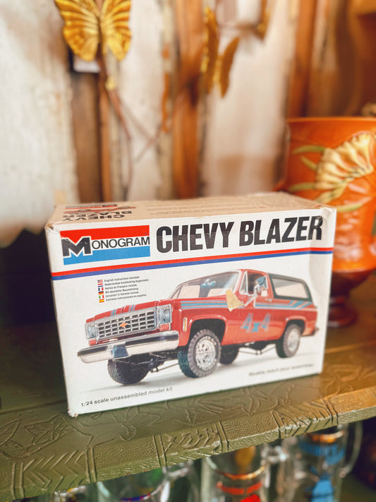 1978 Rare Chevy Blazer Model Kit (complete)