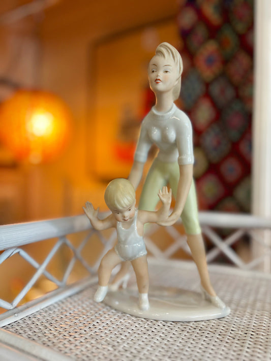 Wallendorf Figurine Mother & child